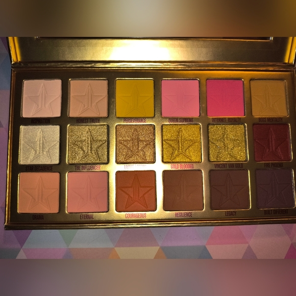 Jeffree Star GOLD BLOODED PALETTE - Picture 10 of 13